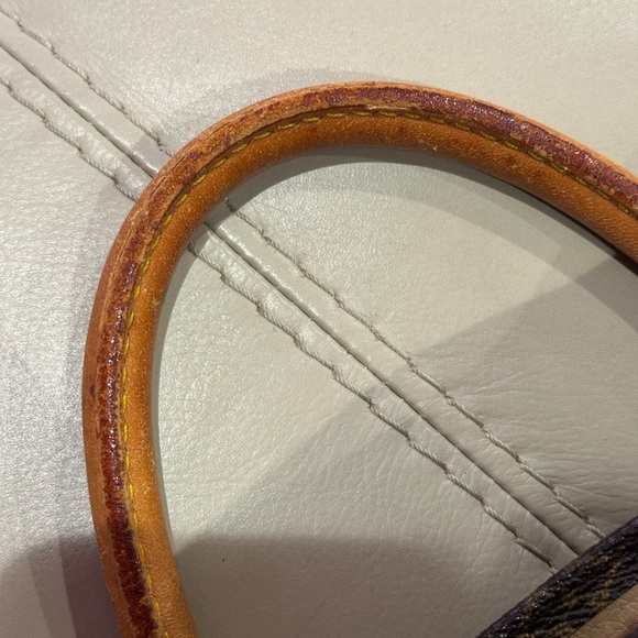 Huge Price Drop ⬇️ Louis Vuitton Monogram Sac Plat - Picture 16 of 16